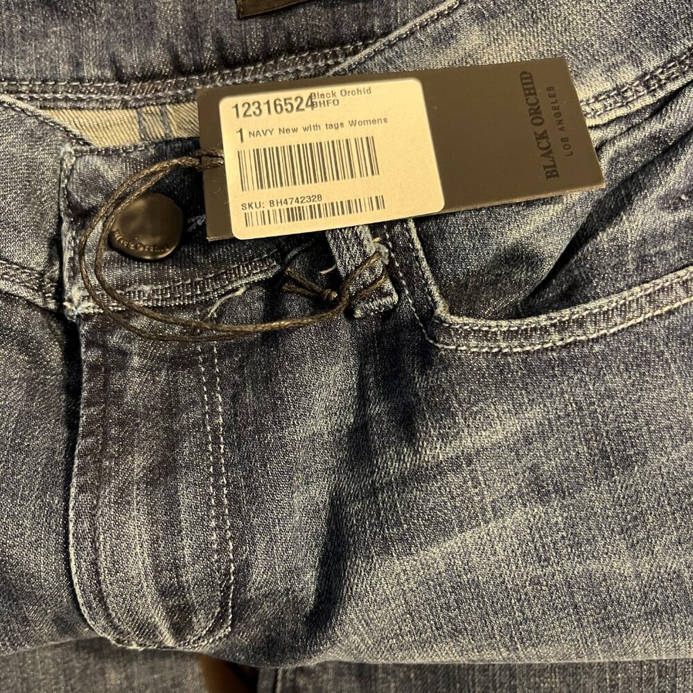 Black Orchid NWT Women's Dark Blue Cotton/Poly High Rise Flare Jeans, Size 26 - Picture 7 of 7